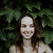 Sarah Schade's Instagram, Twitter & Facebook