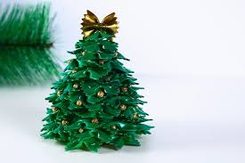 Garland, fake snow, and adorable christmas. 15 Diy Christmas Decoration Ideas For Your Home Design Cafe
