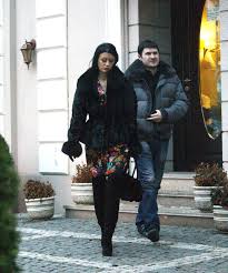 Nu a existat vreodată o discuție despre o eventuală separare de soția mea, lidia bejenaru. Inca Un Divort Zgudie Lumea Artistica Din Romania O Cunoscuta Solista Vrea Divortul Insa Barbatul Nu Pare Dispus Sa O Faca
