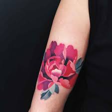 She has her own remarkable style which can be easily recognized because of some vibrant details. The World Famous Sasha Unisex Inkppl