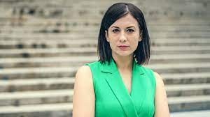 Orbán ugyanis azt mondta, hogy legutóbb elég kemény estéje volt az európai tanácsban, de ő nem maradt adósa senkinek. Cseh Katalin Az Europai Adofizetok Nem Kutyafitneszre Meg Kisvasutra Adjak A Penzt 24 Hu