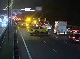 Crash on A29 toward Rotterdam causes delays of up to an hour