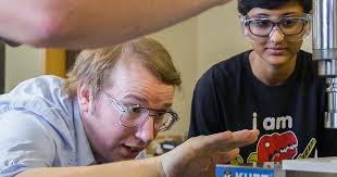 FabLab gives students cutting-edge experience