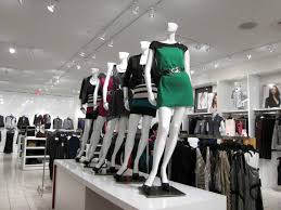 Déprime et sentiment de solitude. Pour Filmer Sous Les Jupes Des Filles Il Se Balade Avec Une Mini Camera Place Wilson Actu Toulouse