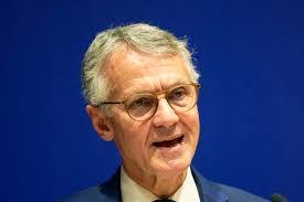 Lorna Kellogg's Instagram, Twitter & Facebook