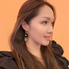 Camellia black straight