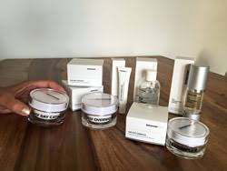 Welche art von gesichtscreme die richtige für sie ist, hängt einerseits vom geschlecht, andererseits aber auch vom hauttyp und vom alter ab. Augencreme 2021 Welches Ist Die Beste Test Creme Gegen Falten