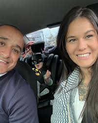 Ontem foi nosso aniversário de casamento ❤️💙 Não postamos nada, aliás sem  cabeça agora para nos olharmos e lembrar que há 4 anos atrás realizamos um  sonho tão lindo de formar nossa