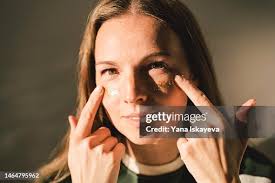 27.878 Malattia Della Pelle Stock Photos, High-Res Pictures, and Images