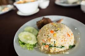 Salmon garlic fried rice with fried chicken. Fried Rice With Chicken Picture Of Wan Thai Langkawi Tripadvisor