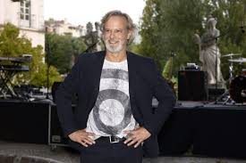 Era um tipo engraçadíssimo, mas, ao mesmo tempo, filho e neto. Fotos Ricardo Carrico Apresenta Projeto Musical Com O Apoio De Familia E Amigos