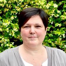 Darlene Hicks's Instagram, Twitter & Facebook