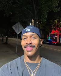 20 slides of This & That.” . #Dump 💫