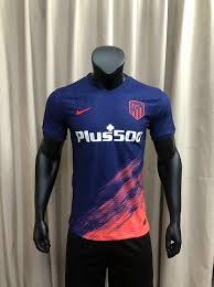 Paying homage to the heroes that won the la liga and copa del rey double in 1995/96 nike launch the atletico madrid 21/22 away jersey, . Atletico Madrid 21 22 Away Navy Pink Jersey Player