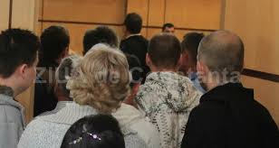 Comandantul bazei de administrare şi deservire a jandarmeriei române, colonelul marian corcodel, a fost trimis în judecată de astfel, comandatul bazei de administrare şi deservire a jandarmeriei a scos, cu ajutorul unor subordonați, cantități importante de motorină din unitate. Colonelul Corcodel Seful Bazei De Administrare Si Deservire A Jandarmeriei Romane Vrea SÄ Fie Eliberat Din Arest