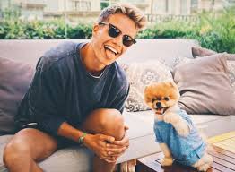 His birthday, what he did before fame, his family life, fun trivia facts, popularity rankings he has a secondary channel called luca 2 that surpassed 100,000 subscribers in december of 2015. Concrafter Bringt 2 Buch Hallo Mein Name Ist Luca Raus Starzip
