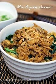 Hanya saja ada penambahan kecap asin dan kecap manis dengan takaran sesuai penjual. Mie Ayam Jamur Chicken Mushrooms Noodle Soup Resep Mie Resep Makanan Jamur