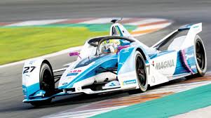 تعرف على الفرق المشاركة في فومولا أي المقام على حلبات الدرعية