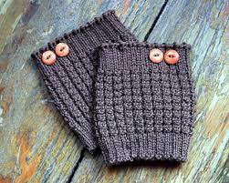 A free crochet pattern for scalloped edge boot cuffs. Ravelry Thermal Boot Cuffs Pattern By Julie Tarsha