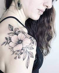 21 Trendy Poppy Tattoo Ideas For Women Stayglam Tattoos For Women Flowers Shoulder Tattoos For Women Shoulder Tattoo