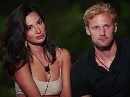Encontre todos os detalhes para as 4 temporadas e 30 episódios. Brincando Com Fogo 2 Casais Do Reality Da Netflix Ainda Estao Juntos