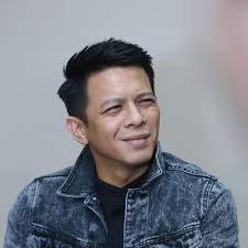 35 Kata Mutiara Ariel NOAH Inspiratif, Bijak Memotivasi