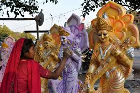 On basant panchami, hindus visit temples and pray to goddess saraswati, who is the goddess of knowledge, and celebrate the day as saraswati puja. Vasant Panchami 2020 Saraswati Puja Shubh Muhurat Vidhi Visarjan Timing