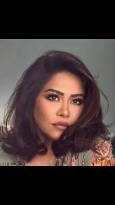 بتمنی انساک..., موسیقی عربیو به خاطر آهنگ گفتارشون خیلی دوس دارم..., مخصوصا  اگر خواننده ش شیرین عبدالوهاب باشه..., و صد البته اگر با صدای خاصش از دل  شکسته خودش بخونه..., دل آدم میلرزه وقت با صدای ...