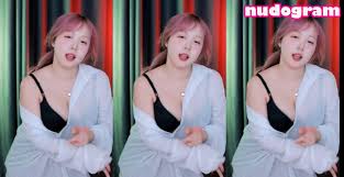 Jeong Da-byeol  jdabyeol  jeong_byeol Nude Leaks OnlyFans Photo 5 -  Nudogram v2.1