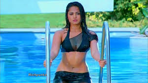 Anushka hot