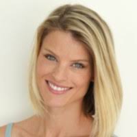 Sara Dawson's Instagram, Twitter & Facebook