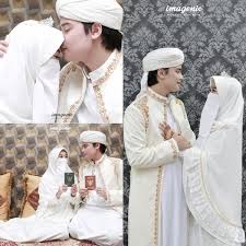 Alvin mengumumkan bahwa ia dan sang istri, larissa chou, sudah bercerai setelah menjalani rumah tangga selama 5 tahun. Foto Cantik Dan Biodata Larissa Chou Cewek Cina Mualaf Istri Alvin Faiz