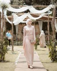 24 koleksi kebaya untuk kondangan model terbaru 2019 sumber wowrep.com. Tips Tetep Kece Ke Kondangan Dengan Outfit Pesta Muslimah Inspirasi Shopee