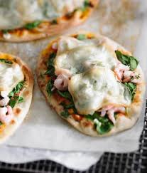 Pizza Aux Crevettes Nordiques Recipe Food Recipes Lunch