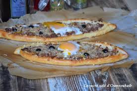 Pide Viande Hachee Recette Turque Le Sucre Sale D Oum Souhaib Recettes De Cuisine Recette Turque Idee Recette Ramadan