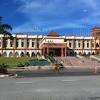 The university is committed to a rigourous, comprehensive approach to higher learning. 1