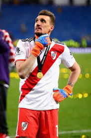 Franco armani cumple 33 años. Madrid Spain December 09 Franco Armani Of River Plate Looks On After The Second Leg River Campeon Libertadores Imagenes De River Plate River Plate Camiseta