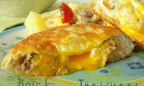 Brick Tunisienne A L Oeuf Le Blog Cuisine De Samar Recette Recettes De Cuisine Recette Recette Brick