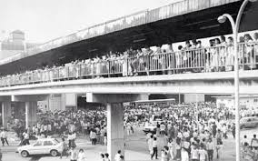 Laluan kanan jambatan terminal masih boleh digunakan. Thread By Lnh 15 31 Julai 1988 Keruntuhan Jambatan Terminal Feri Sultan Abdul Halim 15 Rt Aku Buka Balik Cite Ni Kesesakan Teruk Di Pangkalan Sultan Abdul H