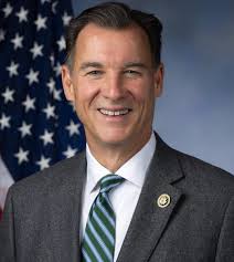 Glen Head residents rally against battery storage, transmission lines