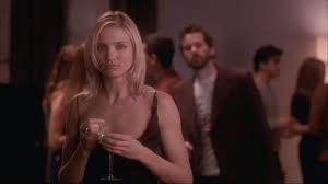 The movie is a peculiar mixture of romance, fiction and reality warp. Jason Lee