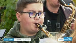 Cérémonie du 11 novembre, la fanfare de Châtellerault