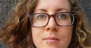 E Y E W E A R, THE BLOG