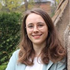 Laura Oldenburg's Instagram, Twitter & Facebook