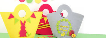 Des petits lapins en feutrine. Paques Paniers En Feutrine Tutos Par Evenement Tutos Diy Arts Et Loisirs Creatifs
