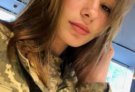 夏威夷女子落水溺亡男友称救援人员1小时未救起_无忧资讯