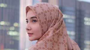 Meninggalnya ashraf sinclair membuat publik berduka, berikut ini 5 deretan artis yang meninggal dunia akibat serangan jantung. Kumpulan Berita Artis Meninggal Dunia Kabar Duka Ibu Lucky Resha Meninggal Dunia
