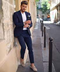 Wear a pair of black trousers with a blue shirt and a black arrow blazer to nail the impressive formal look. 10 Navy Blue Blazer Combination 2020 Blue Blazer Style Beyoung Blog