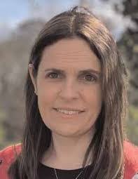 Jennifer Quint's Instagram, Twitter & Facebook