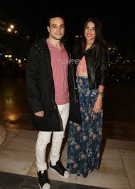 Δυναμικό και άκρως ξεσηκωτικό είναι το νέο τραγούδι του άρη μακρή. Arhs Makrhs Ola Osa Apokalyptei Gia Thn Sxesh Toy Me Thn Anna Maria Bellh